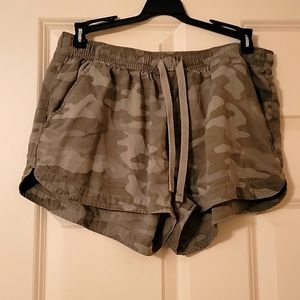 Sonoma low rise shorts